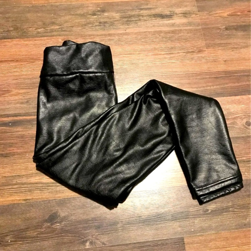 Faux leather leggings